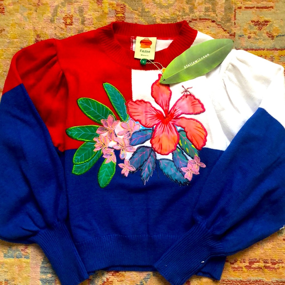 Red white and blue Farm Rio puff sleeve embroidered sweater size M